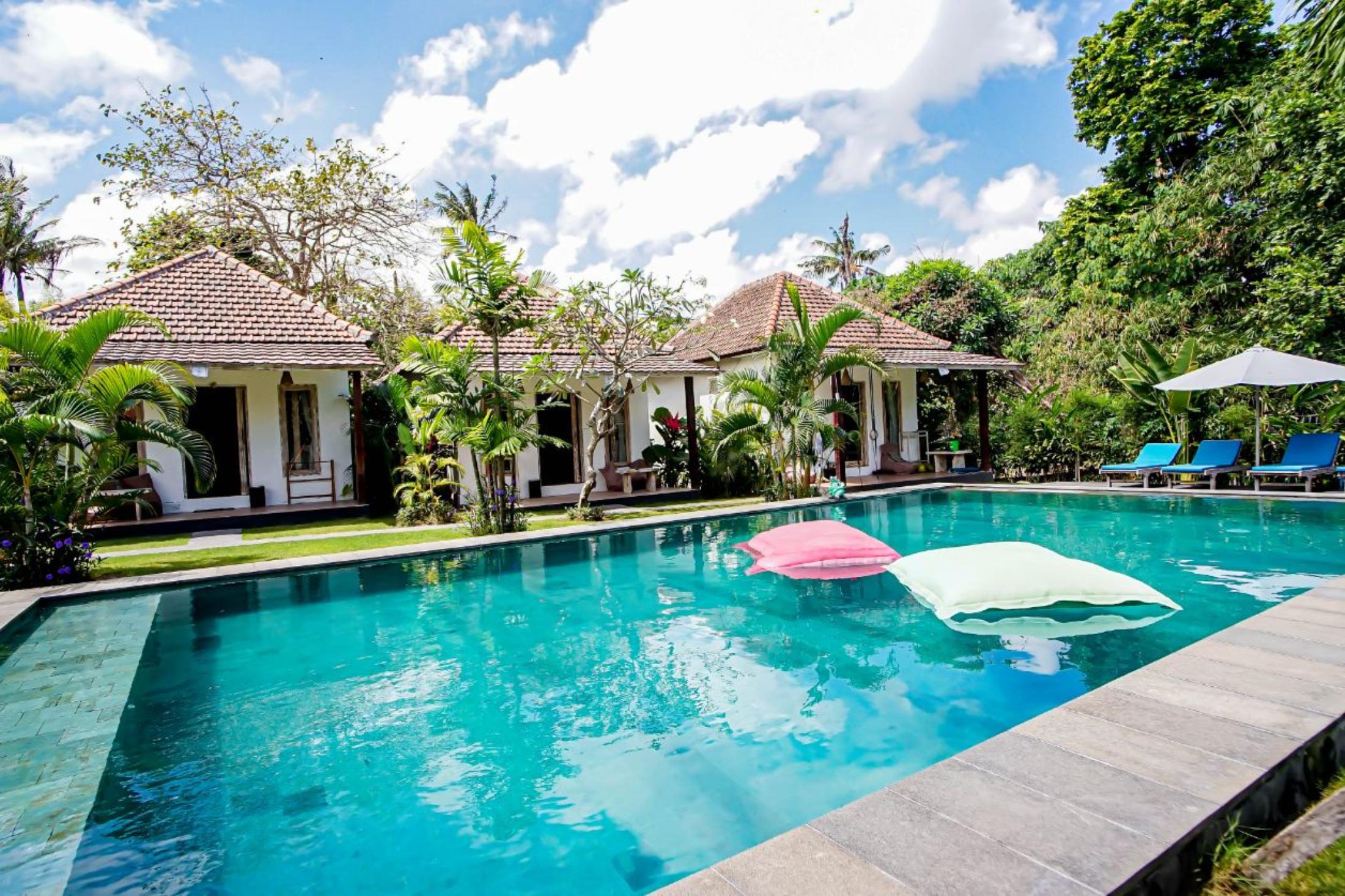 Agung Wiwin Homestay & Restaurant Mengwi Exterior foto