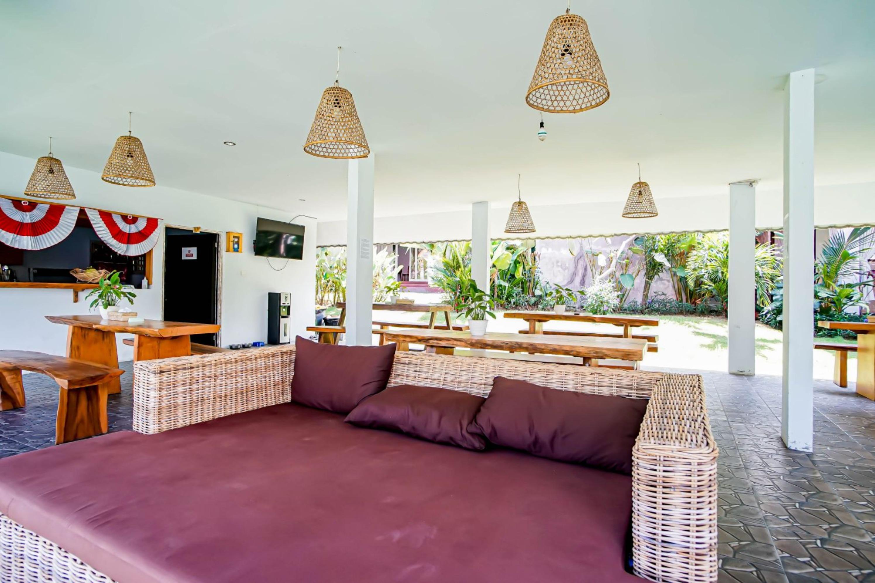 Agung Wiwin Homestay & Restaurant Mengwi Exterior foto