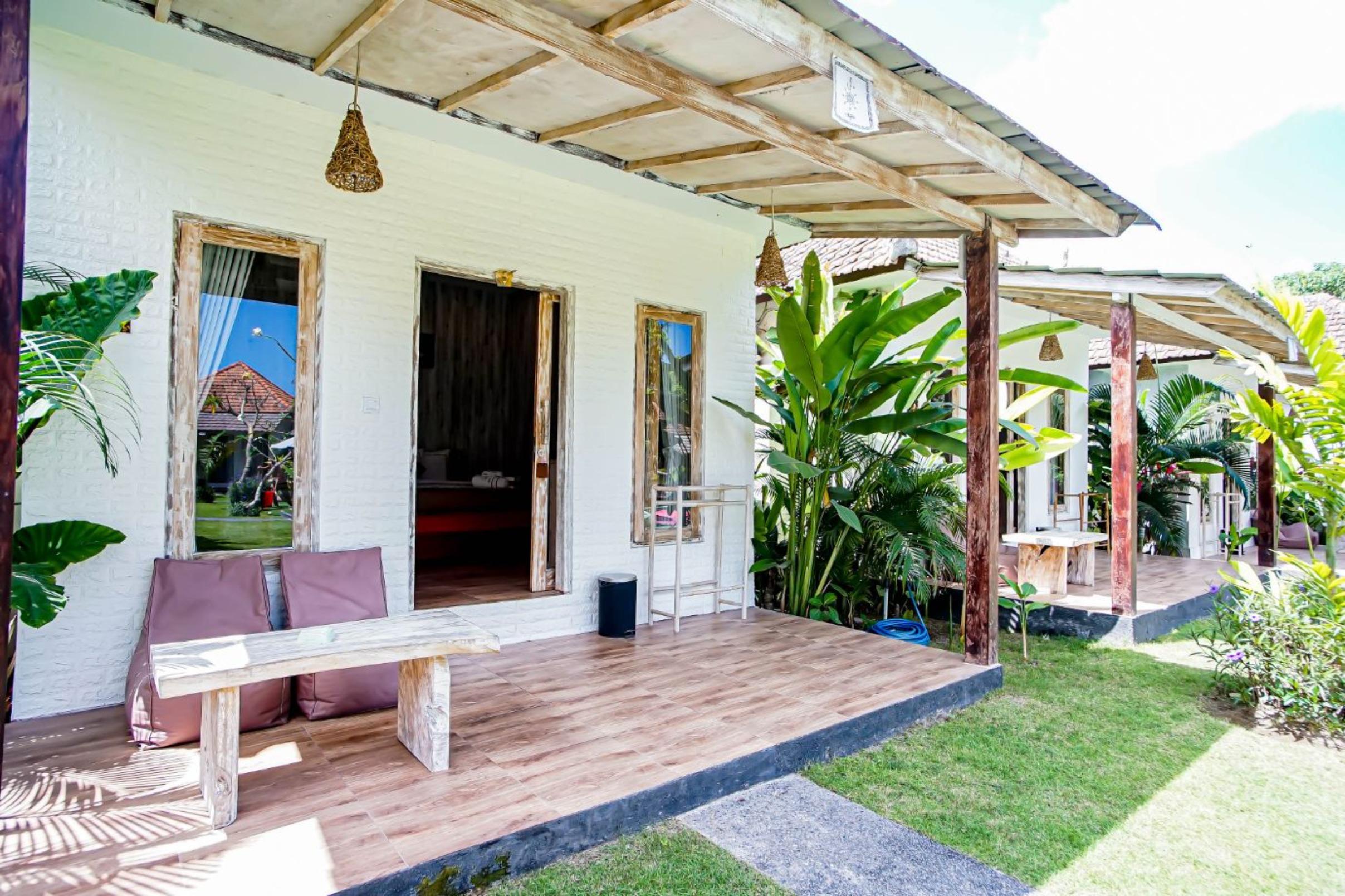 Agung Wiwin Homestay & Restaurant Mengwi Exterior foto