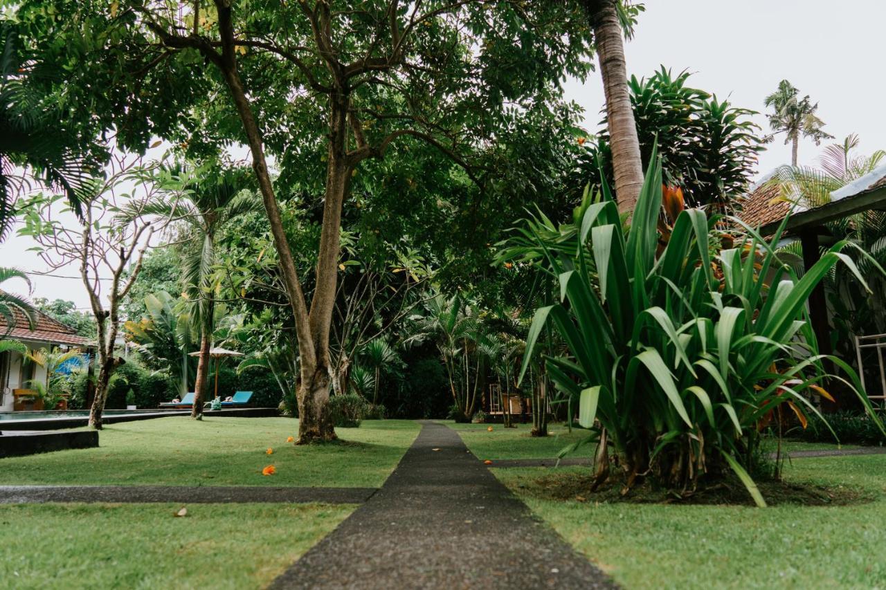 Agung Wiwin Homestay & Restaurant Mengwi Exterior foto